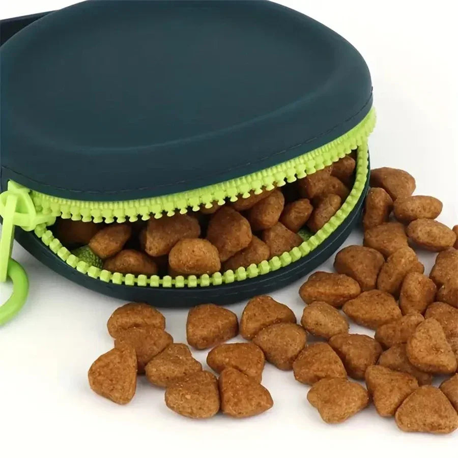 1Pc Pet Supplies Silicone Dog Food Bag Outdoor Training Dog Training Dog Treat Training Pouch Waterproof Dog Snack Training Bag