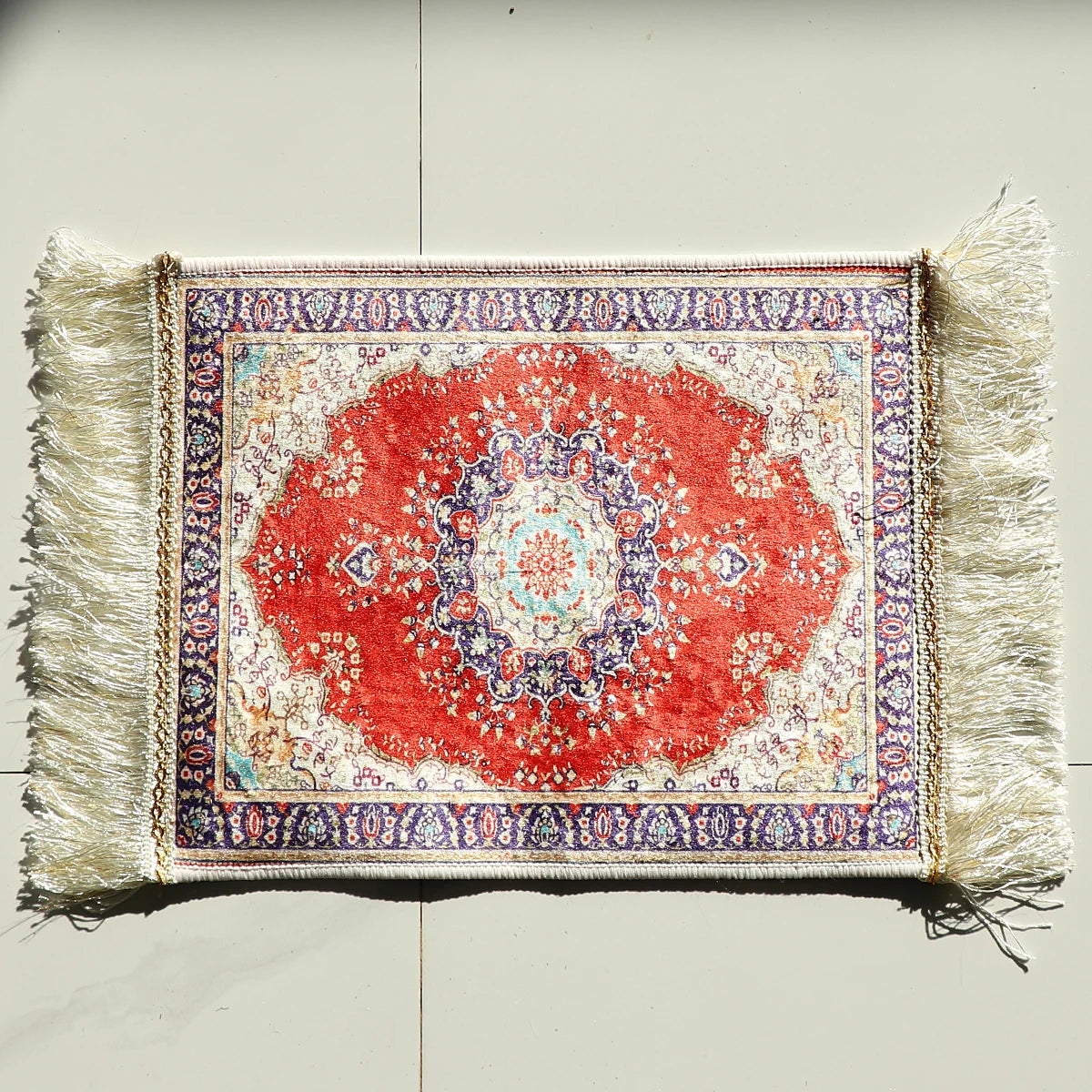 A Portable Eid Prayer Mat Measuring 30* 49.5cm Cm, Suitable for Indoor and Outdoor Use, Is an Ideal Choice for Studying, Living Rooms, Ramadan and Hajj Activities This Is a Popular and Beautiful Prayer Mat.